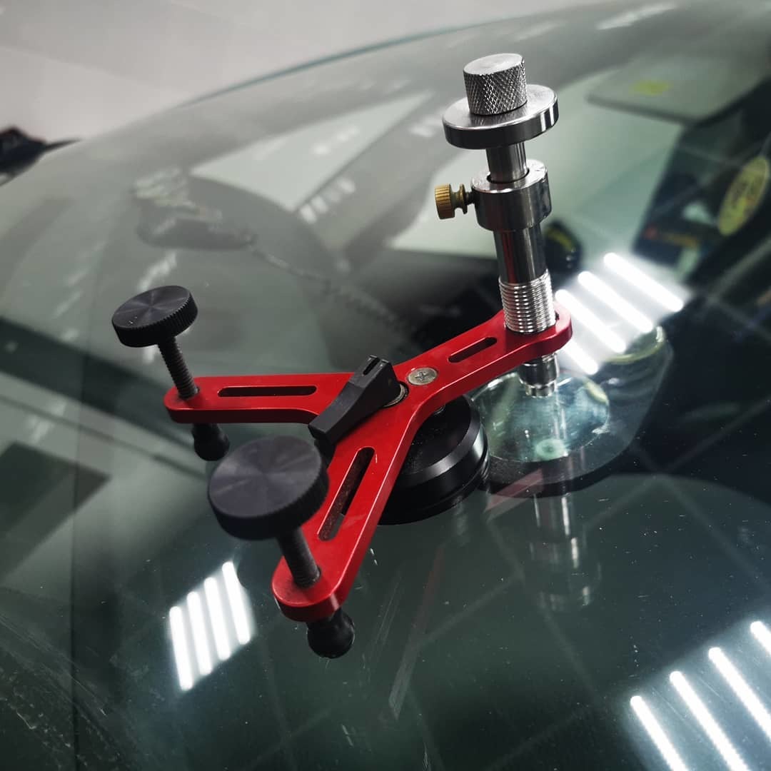 Фото заполнения скола полимером